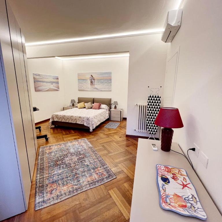 WELCOME RIVIERA -TORRE D'AVORIO APPARTAMENTO 126 mq piu'terrazzo25 mq - totalmente rinnovato- 250 m dal centro - parcheggio a pagamento 20 euro al giorno da prenotare in anticipo salvo dispo -parking at 20 euro per day to be booked in advance if available - Appartamento con 2 Camere da Letto - 3