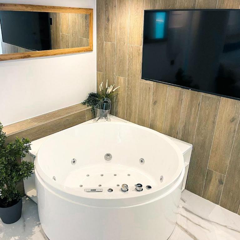 Apartamentos Turísticos Córdoba Boutique Con jacuzzi - Deluxe Apartment - 14