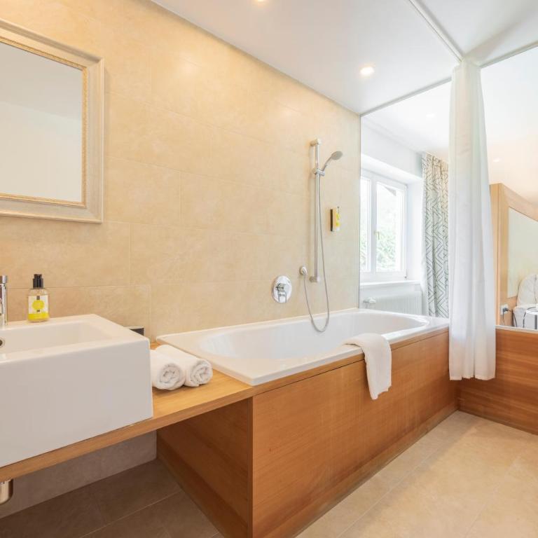Hotel Christina - Comfort Doppelzimmer - 13