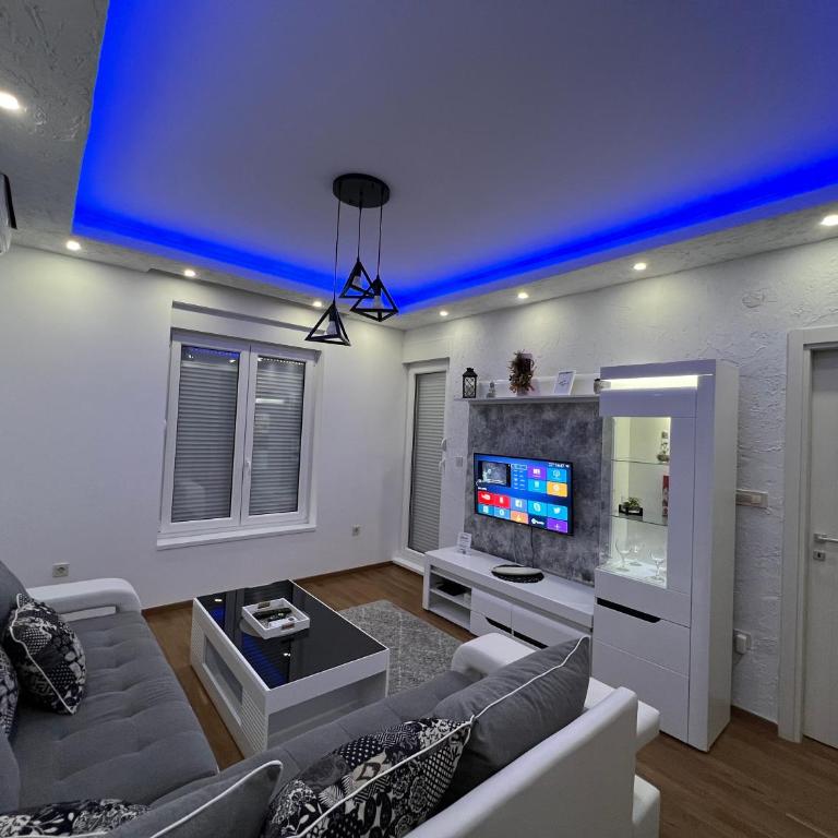 White Cloud by Rent a Car MI - Apartman sa 1 Spavaćom Sobom - 4