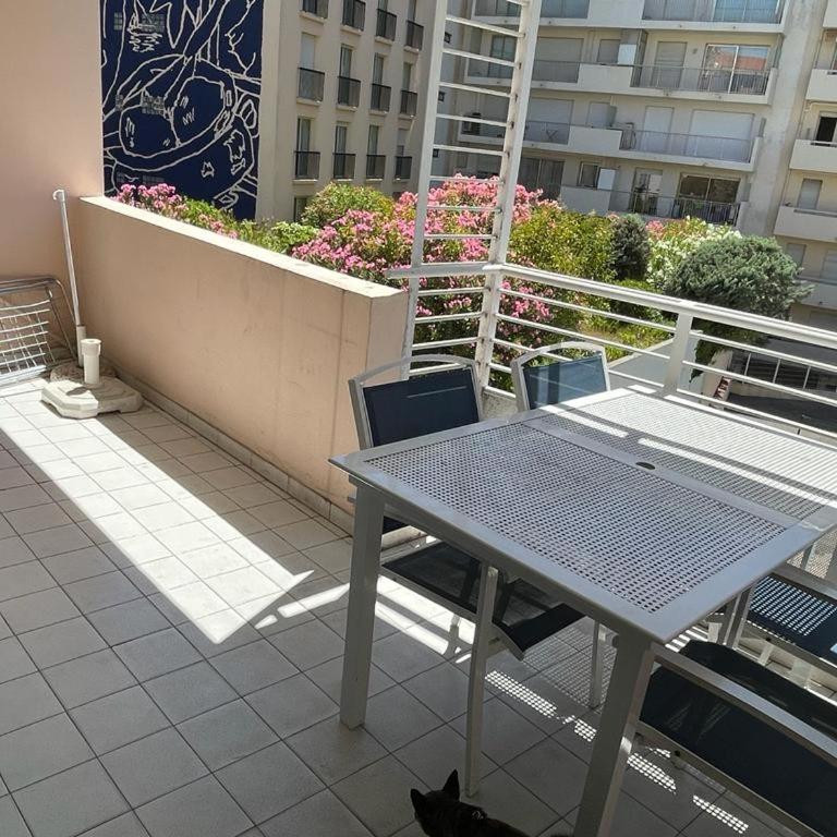 Appartamento tranquillo, parcheggio, 150 metri dal mare, piscina - Appartement 1 Chambre - 9