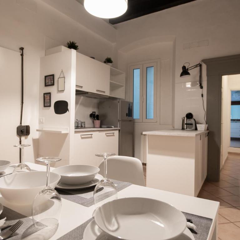 2 apartments next to a market and Piazza Santa Croce - HomeUnity - Two-Bedroom Apartment - 6