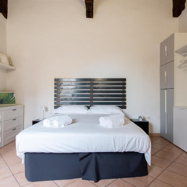 2 apartments next to a market and Piazza Santa Croce - HomeUnity - Two-Bedroom Apartment - 12
