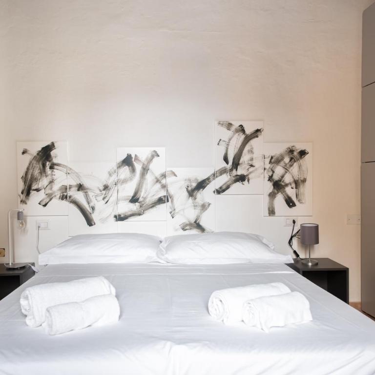 2 apartments next to a market and Piazza Santa Croce - HomeUnity - Two-Bedroom Apartment - 15