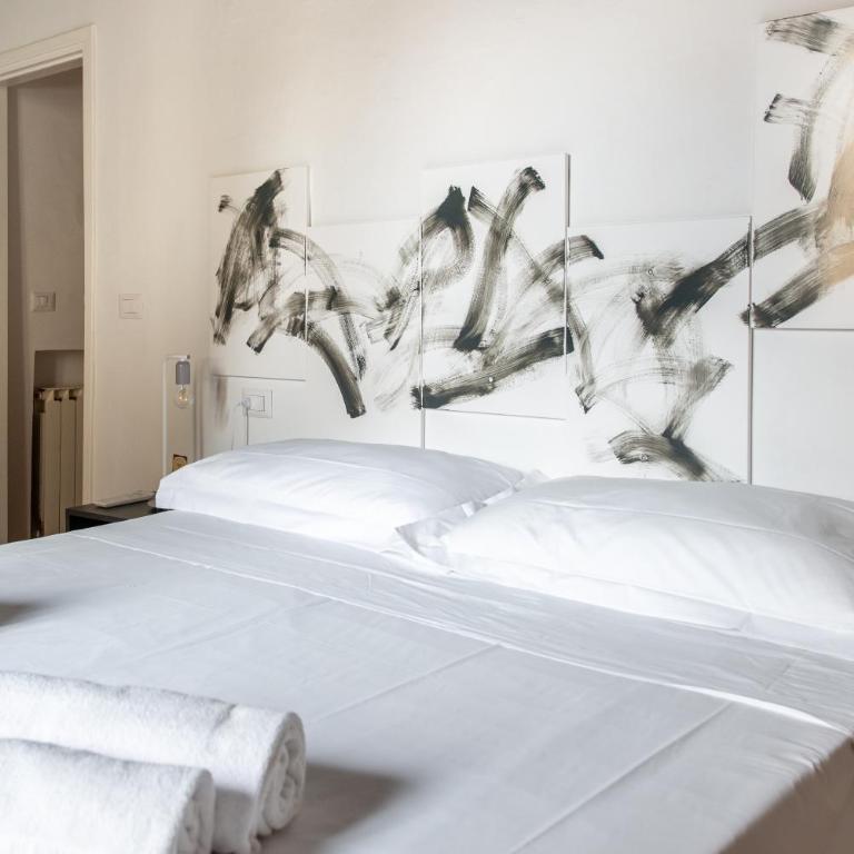 2 apartments next to a market and Piazza Santa Croce - HomeUnity - Two-Bedroom Apartment - 17
