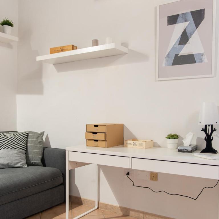 2 apartments next to a market and Piazza Santa Croce - HomeUnity - Two-Bedroom Apartment - 9