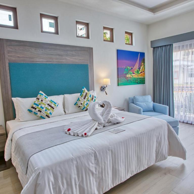 Casa Nicole Boutique Hotel - Habitación con cama extragrande y bañera de hidromasaje - 6