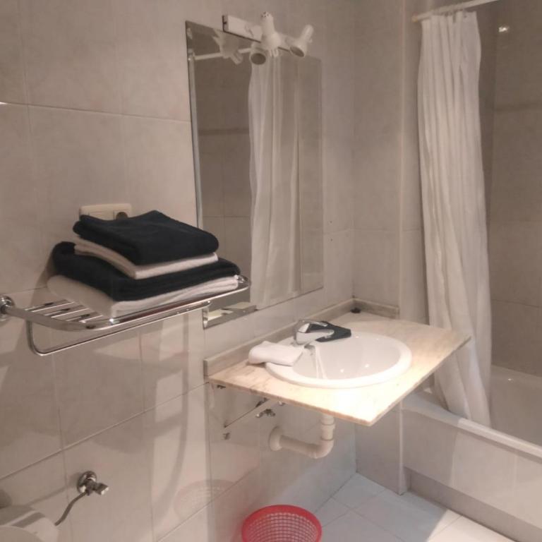Casa de mamá - Double Room with Private Bathroom - 2