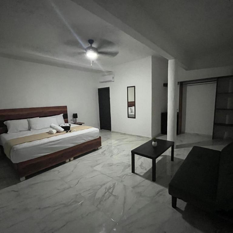BALAM Playa - 15Th Ave - Estudio con cama extragrande y sofá cama - 10