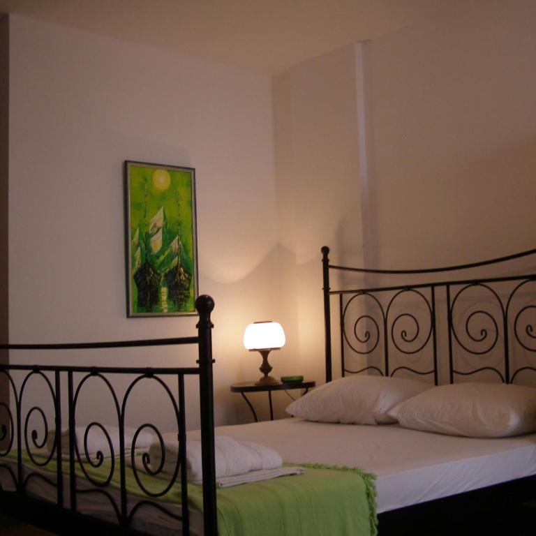 Palastura Apartments - Studio with Patio - 1