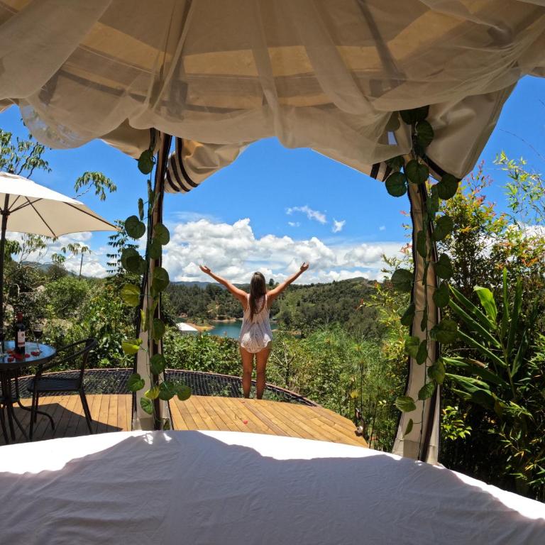 Levit Glamping - Hotel Guatapé Peñol - Deluxe Room with vista al lago - 25