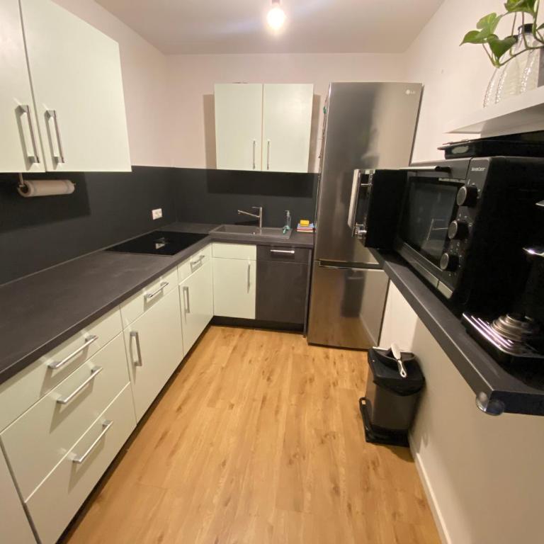 MOREHOME Sonnenterrasse & Heimkino Switch 2 - Apartment mit 2 Schlafzimmern - 15