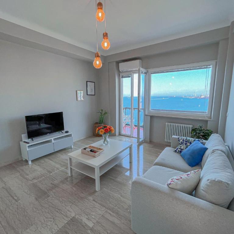 Aragona Luxury Apartment - Fronte Mare - Two-Bedroom Apartment - 8
