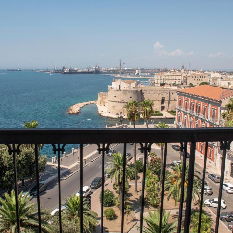 Aragona Luxury Apartment - Fronte Mare - Two-Bedroom Apartment - 1