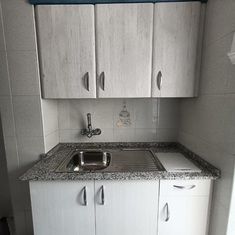 Piso calidad precio junto a la Playa de la Victoria - Apartamento de 2 dormitorios - 14