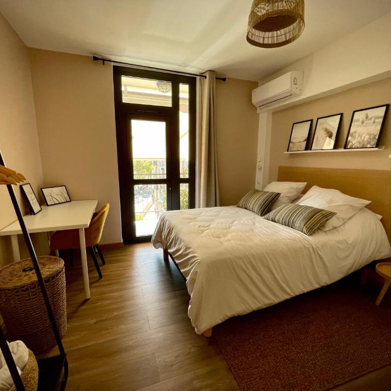 Très bel appartement central, au calme avec balnéo - Appartement 2 Chambres - 11