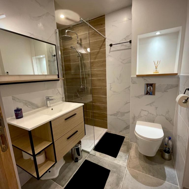 Très bel appartement central, au calme avec balnéo - Appartement 2 Chambres - 12