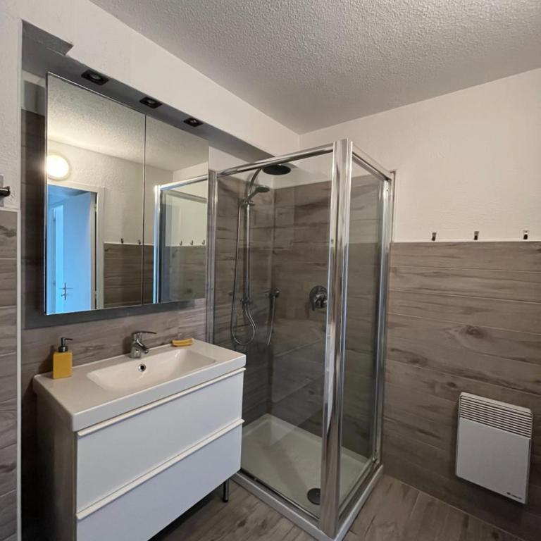 Appartement avec vue mer et piscine - Appartement 1 Chambre - 15