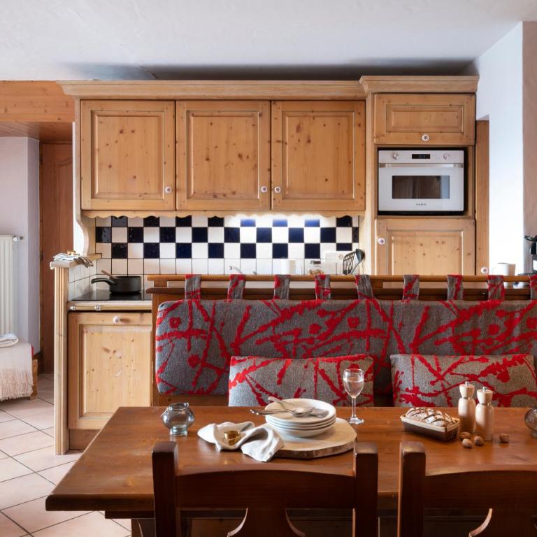 Résidence Pierre & Vacances Premium Les Alpages de Chantel - Appartement 2 Chambres avec Balcon - Vue sur Montagne (6 Personnes) - 1