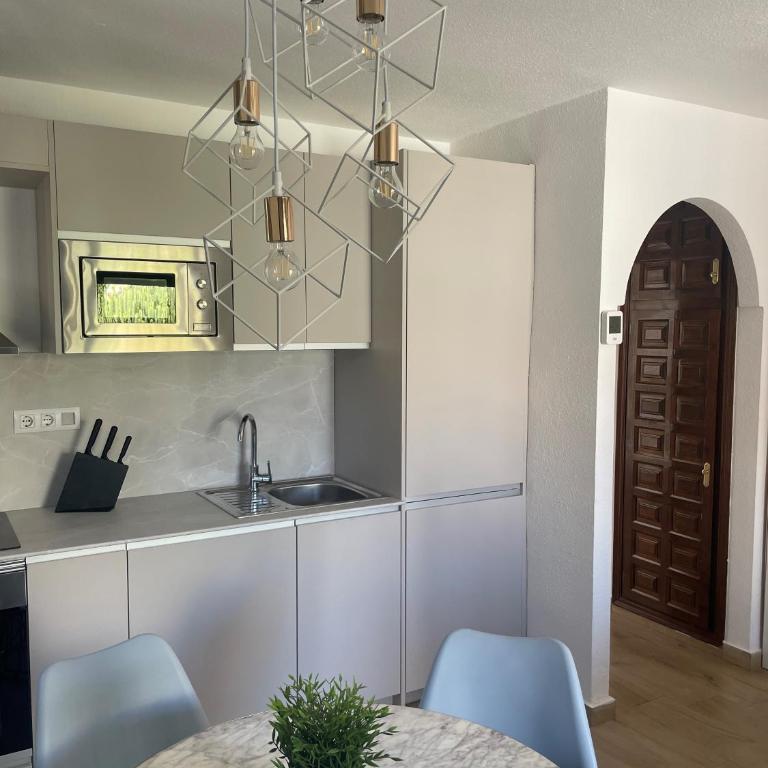 Lovely 1- bedroom rental with pool, close to the beach - Apartamento de 1 dormitorio - 21