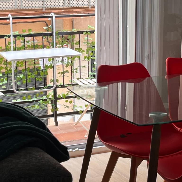 Precioso apartamento con patio - Two-Bedroom Apartment - 34