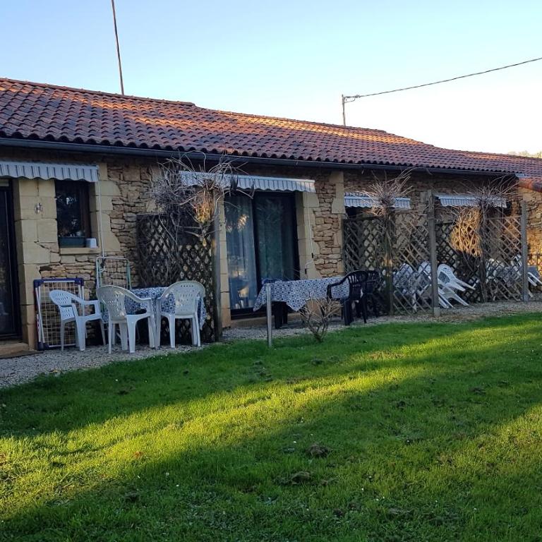 GITE LE PARC A SARLAT Parking privé - Studio - 4