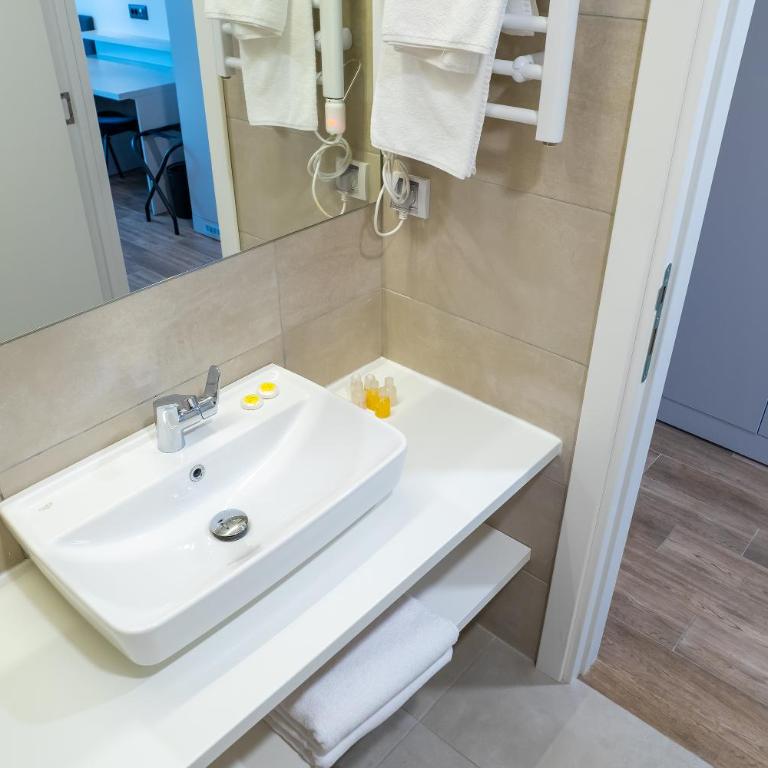 Hotel Verde - Dvokrevetna Soba sa Zasebnim Krevetima - 9