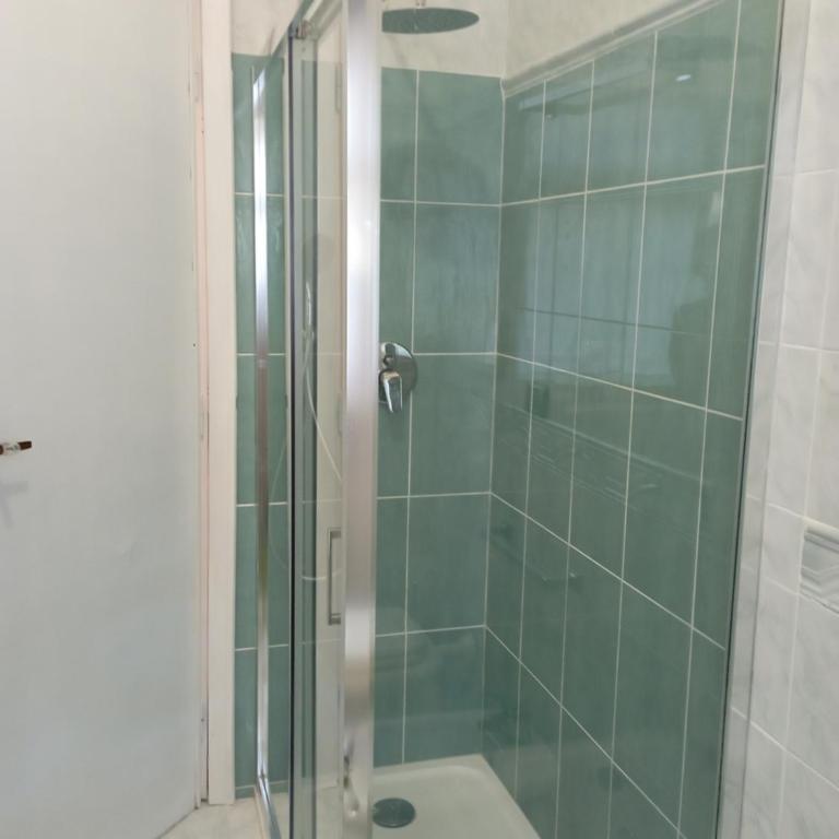 B&B "Feelgood" - Camera Doppia con Letti Singoli con Bagno Privato Esterno - 4