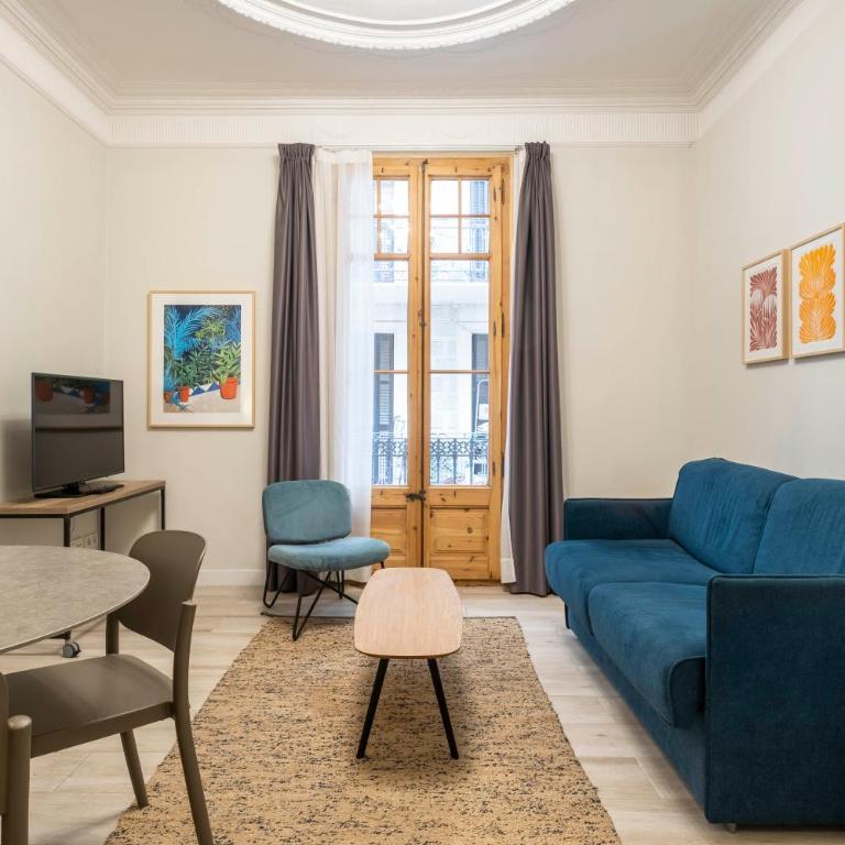 Aspasios Gracia Apartments - Apartment with Balcony - 1