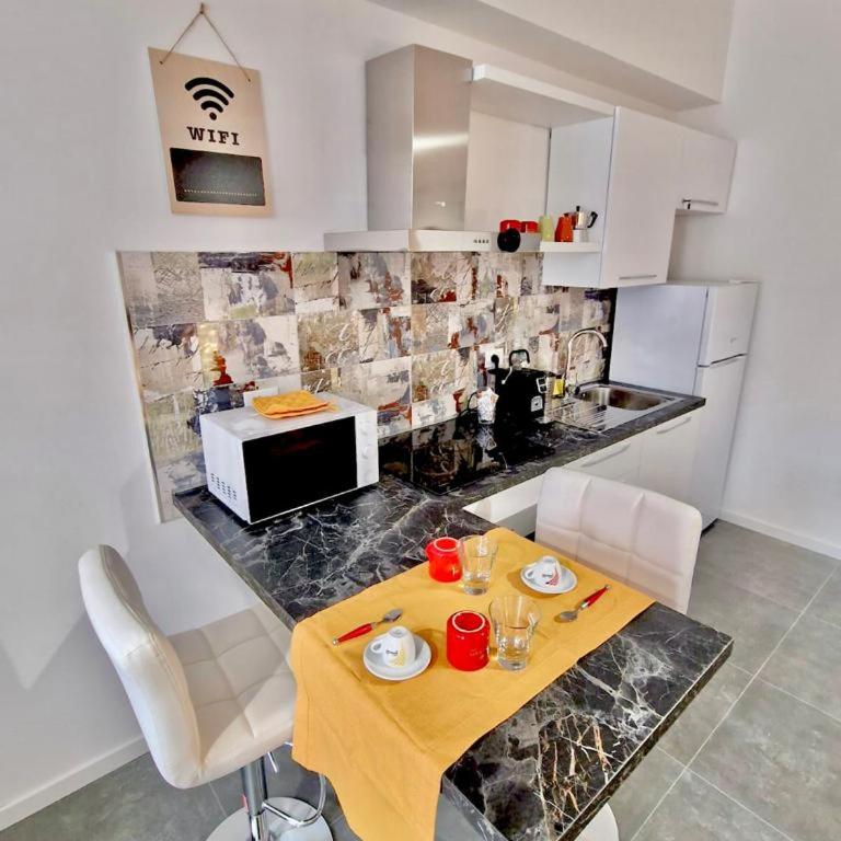 FriendlyHouse - One-Bedroom Apartment - 4