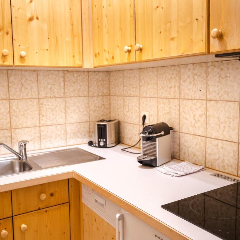 Gasthof-Appartements Sportalm - Apartment mit 2 Schlafzimmern und Balkon - 3