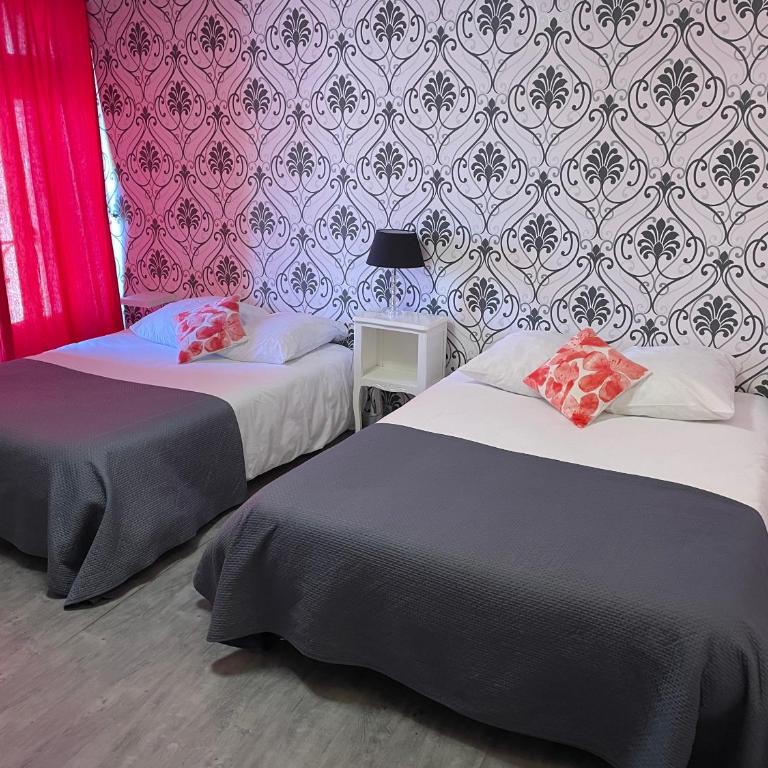 Hotel Au Chapon Fin - Chambre Quadruple - 11