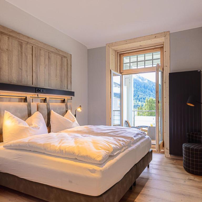 ALPINE INN Davos - Superior Doppelzimmer - 1