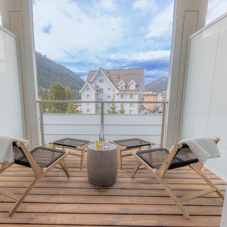 ALPINE INN Davos - Superior Doppelzimmer - 3