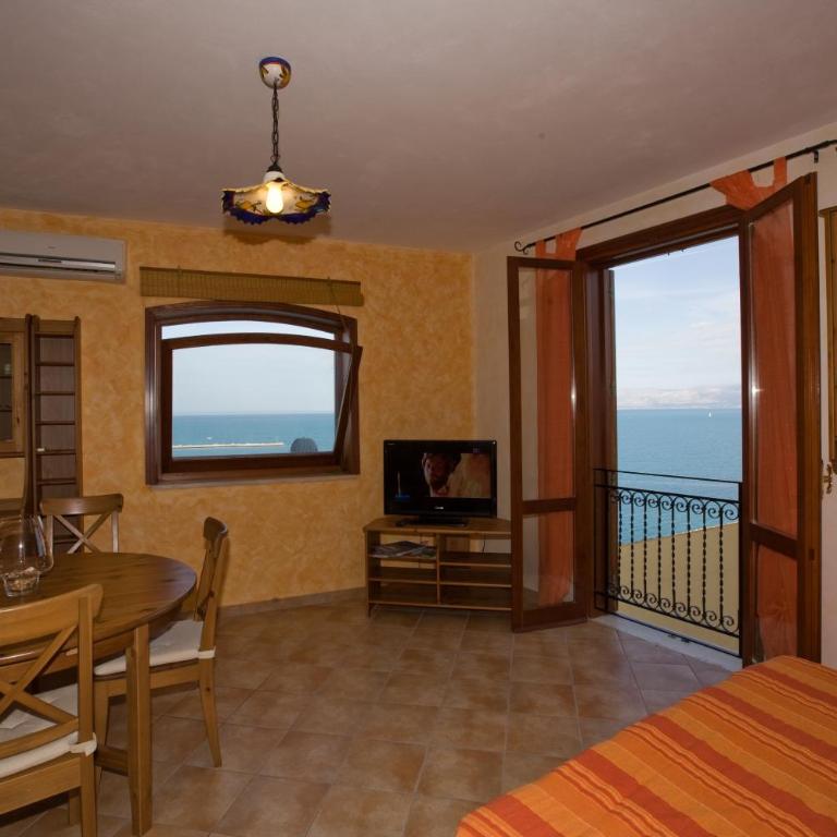 Balconi Sul Mare Appartamenti - Appartamento con Vista Mare - 2