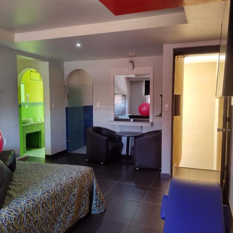 Hotel & Villas 7 - King Suite with Spa Bath - 17