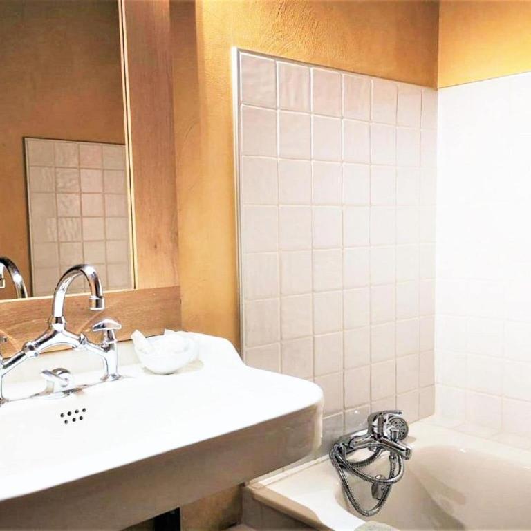Villa in Le Monêtier-les-Bains - Maison de Vacances 4 Chambres - 17