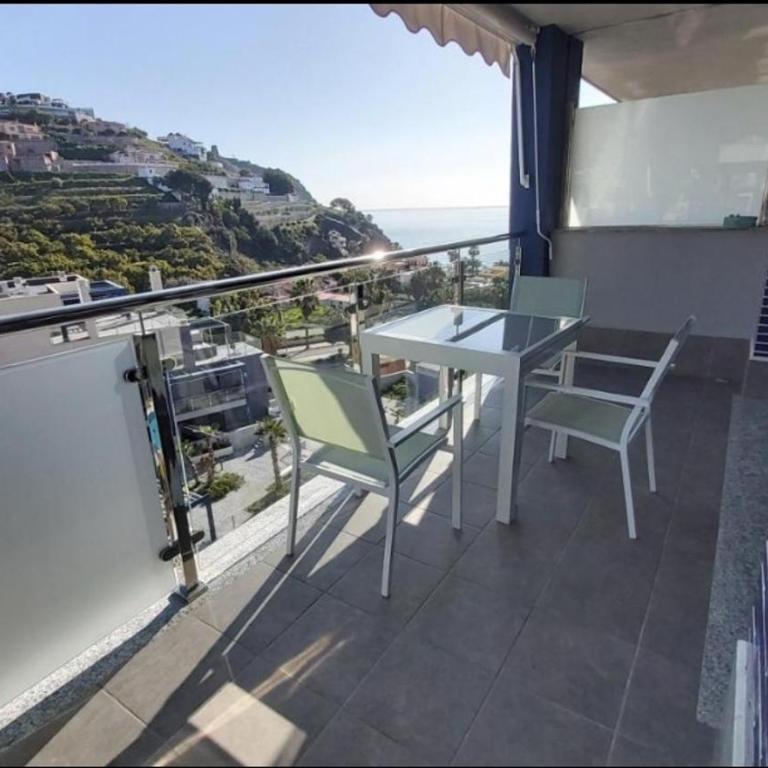 Vistas al Mar y parking gratis - Apartamento de 3 dormitorios - 20