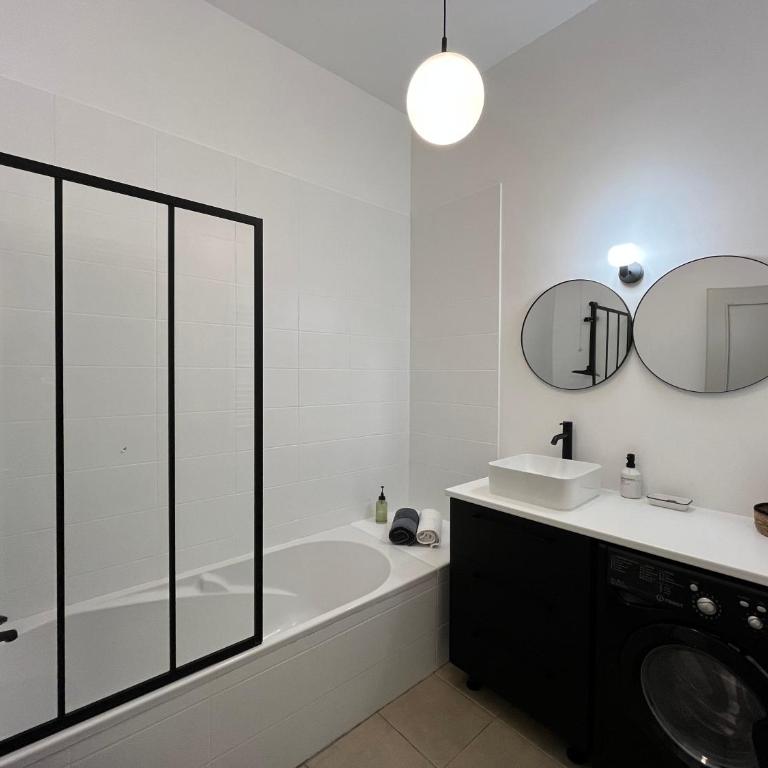 Nimes , appartement rénové dans immeuble classé. - Appartamento con 2 Camere da Letto - 38
