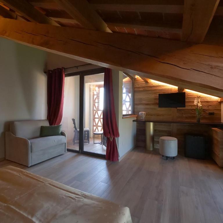 Relais Colle Messino Briaglia Mondovì - Suite mit Kingsize-Bett und Balkon - 2