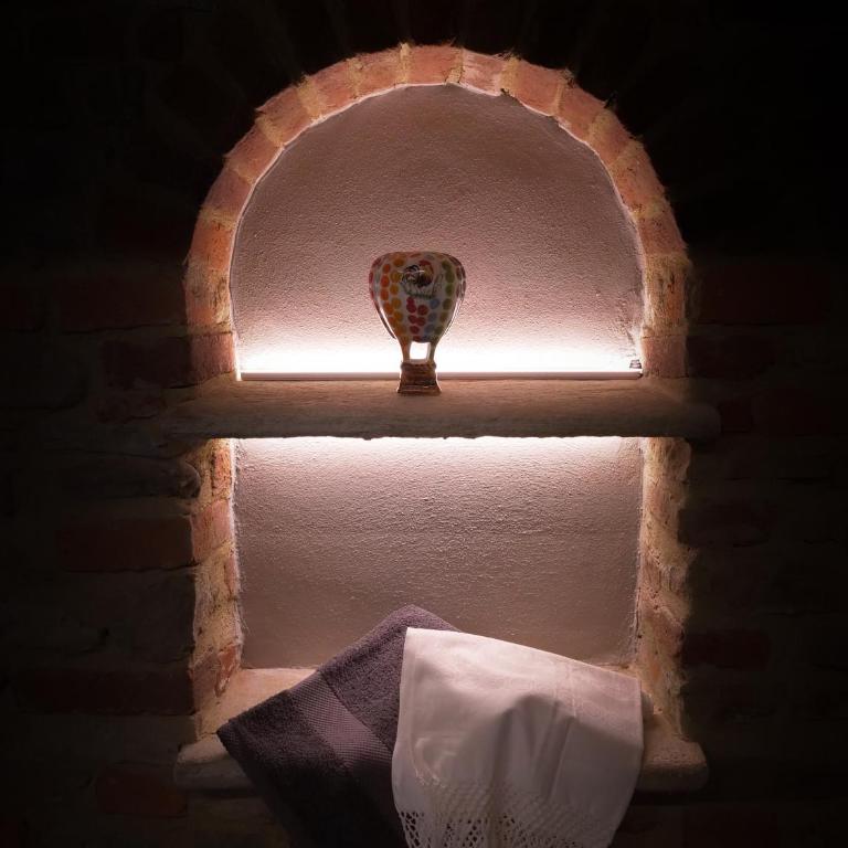 Relais Colle Messino Briaglia Mondovì - Suite mit Kingsize-Bett und Balkon - 7