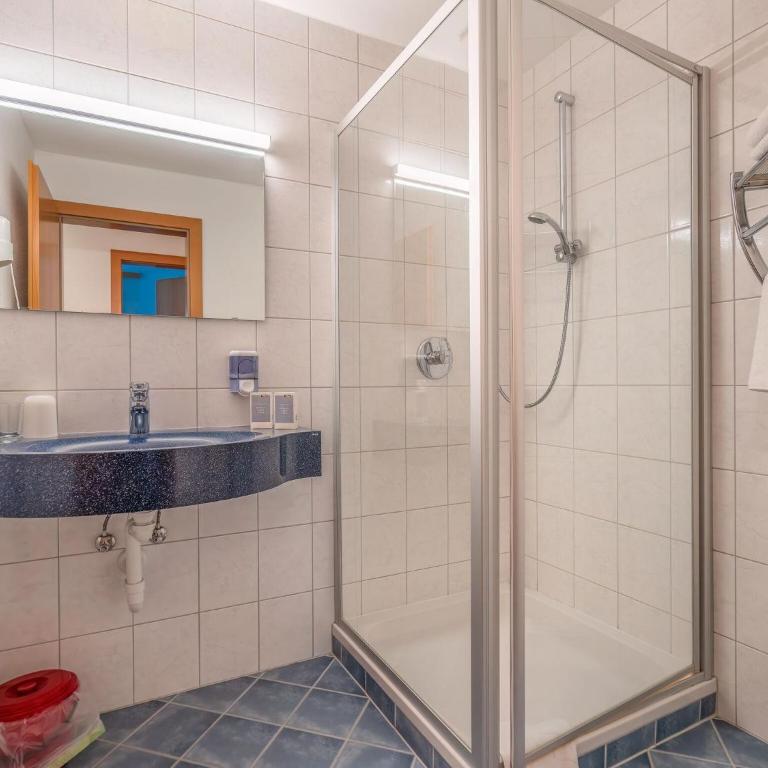 Apartment in Neustift near Ski Lift - Apartment - 10