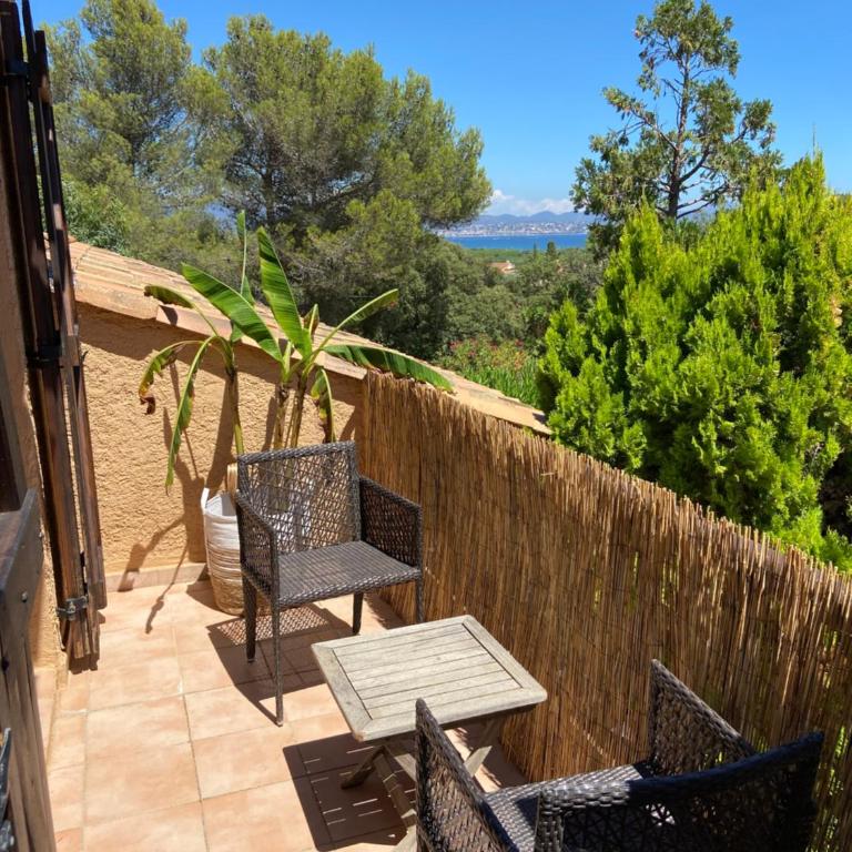 Appartement de vacances au calme absolu, vue mer. - Appartement 1 Chambre - 1