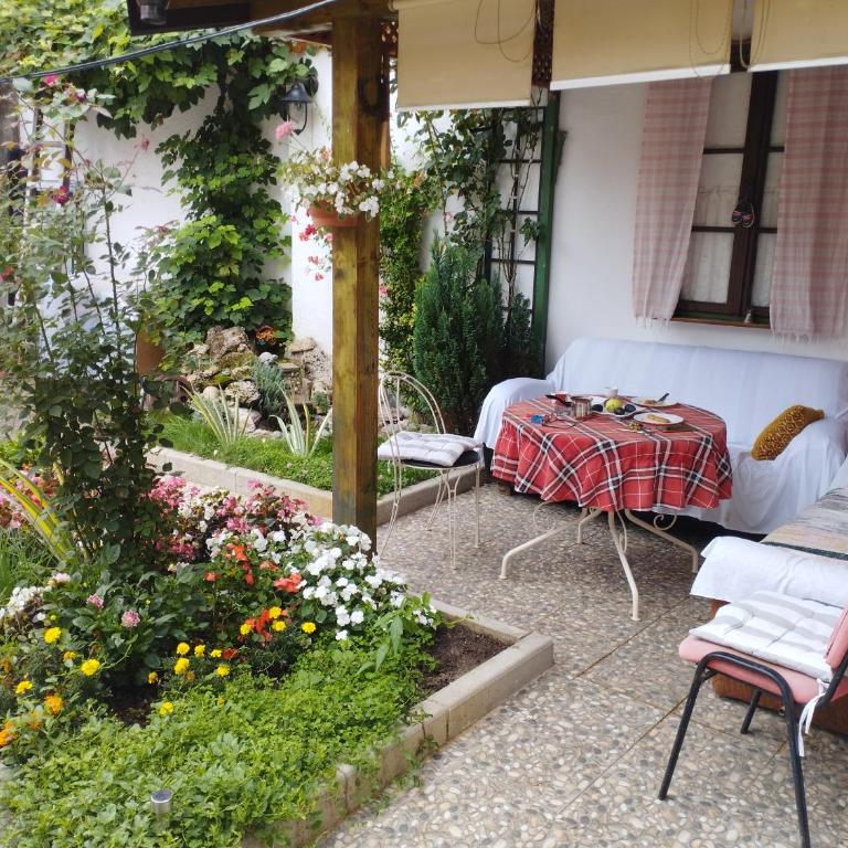 Accordeon - One-Bedroom Apartment - 1