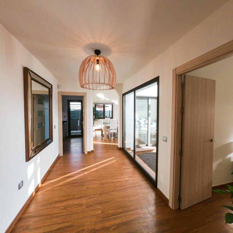 Villa James - Three-Bedroom Villa - 12