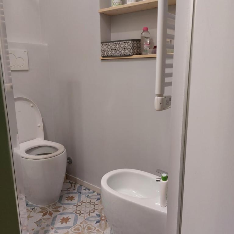 2 Via Fabio Mangone - Appartamento con 1 Camera da Letto - 20