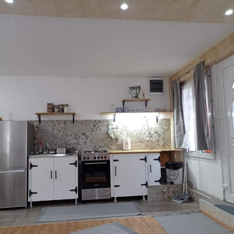 Meda Apartment - Studio - 11