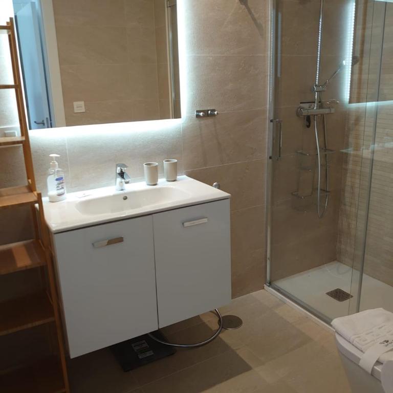 New build modern ap 4 min walk to the beach and Marbella old town - Apartamento de 2 dormitorios - 13