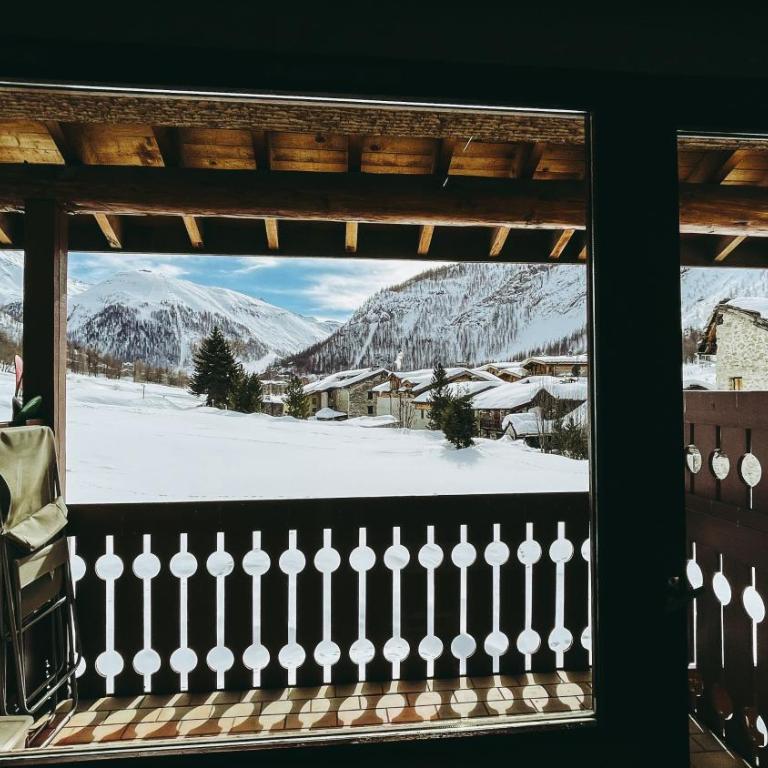 Appartement esprit chalet - splendide vue montagne à 180 - Appartement avec Vue sur la Montagne - 24