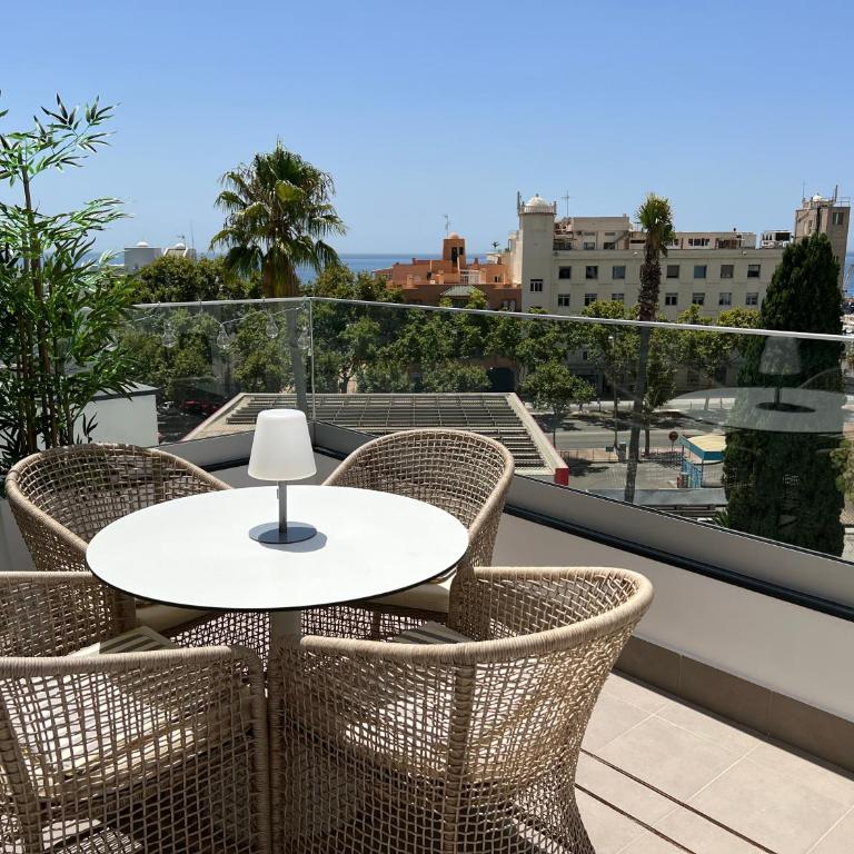 New build modern ap 4 min walk to the beach and Marbella old town - Apartamento de 2 dormitorios - 24